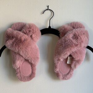 Auden Fuzzy Cross-Band Slippers - Pink - 5/6